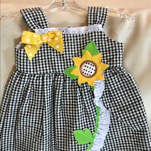 Bonnie baby black white seersucker sunflower